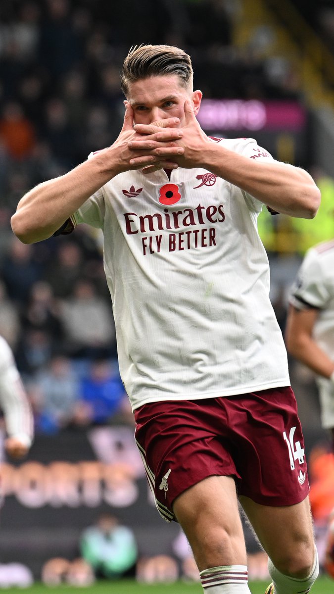Getting himself in the right place 🇸🇪 Throwback to Viktor's opener at Burnley 🤩