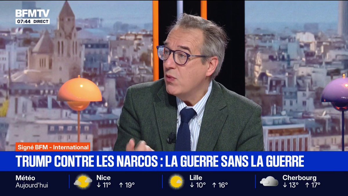 Plus précisément, Trump assassine des gens en pleine mer sans qu’on puisse savoir si ce sont des narcos ou pas, au mépris du droit international, et prépare une guerre au Venezuela pour lui voler son pétrole. C’est plus clair comme ça…