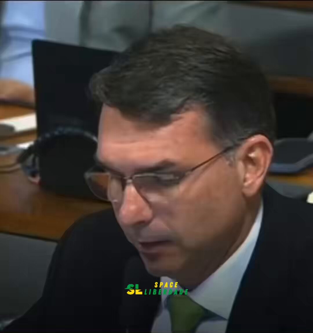 🚨URGENTE - Senador Flávio Bolsonaro vai para cima de Gonet e diz que ele não pode ser reconduzido ao cargo de PGR “Eu quero lamentar a sua recondução. O senhor aceitou o MPF ser esculhambado. Os membros do MPF devem ter vergonha do senhor hoje”