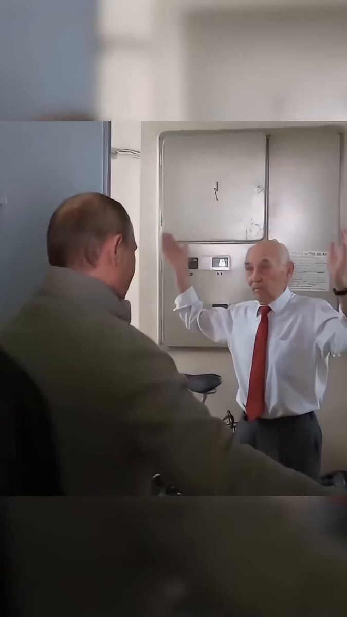 Vladimir Putin visits his former KGB boss. 🇷🇺😎💯