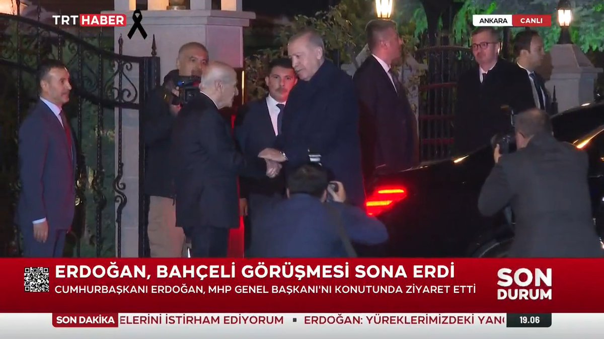 🔴 Cumhurbaşkanı Erdoğan ile MHP Genel Başkanı Devlet Bahçeli'nin görüşmesi sona erdi.