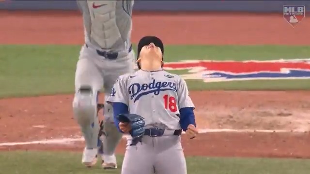We still aren't over Yoshinobu Yamamoto's World Series performance 🤯 Game 2: CG, 4 H, 1 R, 0 BB, 8 K, W Game 6: 6 IP, 5 H, 1 R, 1 BB, 6 K, W Game 7: 2.2 scoreless innings in relief after throwing 96 pitches the day before, W Jake Peavy | Gregg Caserta | #MLBTonight