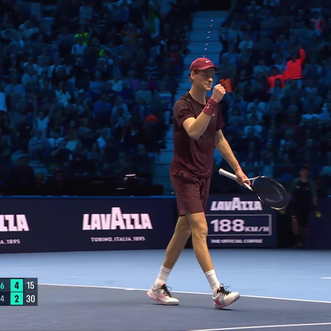 JANNIK SINNER. The way he moves is insane. The way he hits the ball is insane. The way he’s never off balance is INSANE. 🤯🤯🤯🤯