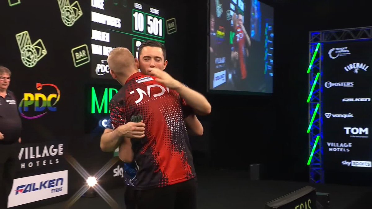 HUMPHRIES PUTS ON A CLINIC! 👏 That was very special from Luke Humphries! The world number one averages north of 108 to dispatch Jurjen van der Velde and storm through to the Grand Slam quarter-finals! 📺 #GSOD | R2