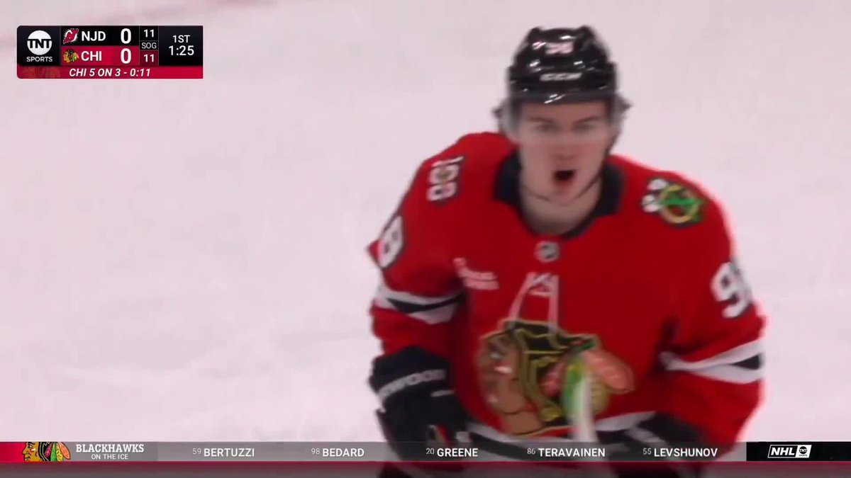 INSANE PASSING FROM THE HAWKS, BEDSY BURIED IT, THE MADHOUSE IS MAD 😱🚨
