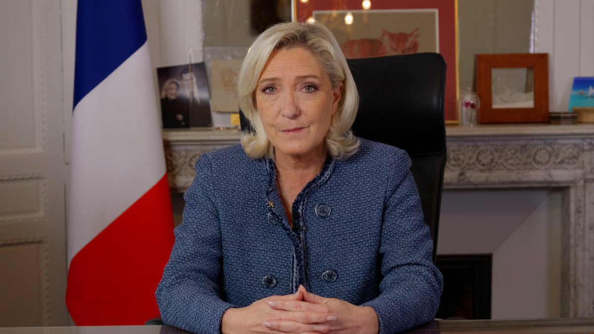 Le 13 novembre 2015, la France connaissait les plus graves attentats de son histoire. Dix ans après, ce que nous voulons commémorer, c'est le souvenir d'une tragédie, du chagrin, et du lien indissoluble qui nous réunit en tant que peuple. Ce lien nous survivra non pas pour dix ans de plus, mais sans doute pour des siècles.