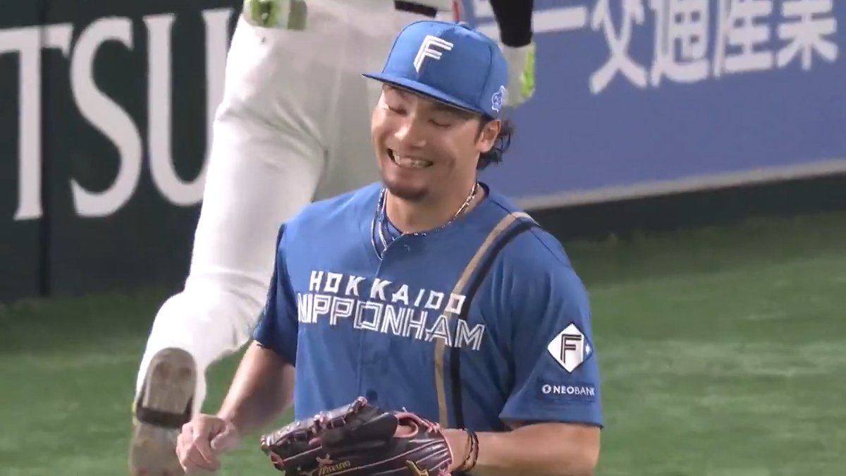 / ㊗️2025年度 #三井ゴールデン・グラブ賞 ✨ 北海道日本ハム #伊藤大海 投手🏆 \ 伊藤投手の2025年の素晴らしいプレーを一気見👀 みなさんが印象に残ったプレーはどれですか❓ #lovefighters 👇試合の見逃し視聴はパーソル パ・リーグTVで!
