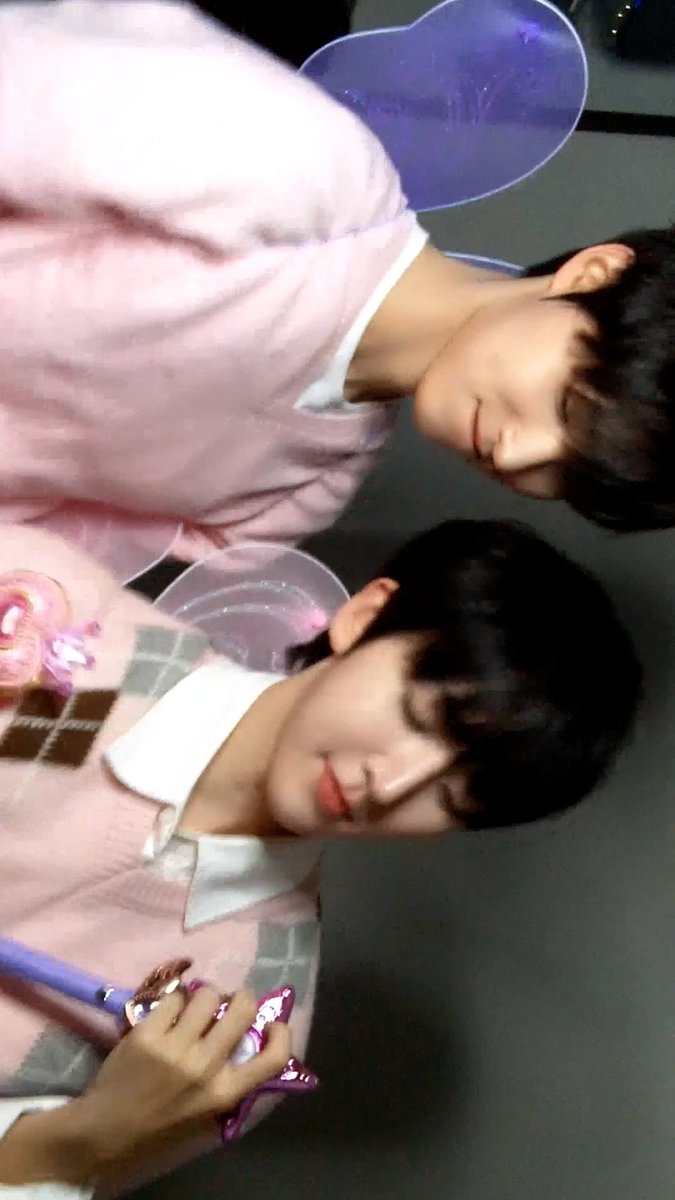 Happy Hour 🧚 #주왕 #동현 #Juwang #Donghyeon #KickFlip #킥플립 #JYPark #박진영 #HappyHour #퇴근길 J.Y. Park