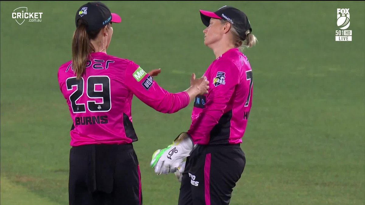 Judging by that reaction... Alyssa Healy exorcised some World Cup demons with this catch 😅 #WBBL11 #CWC25