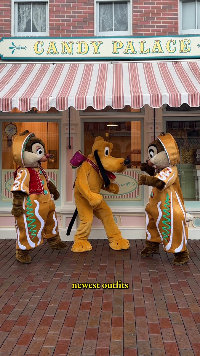 Freshly baked and ready to play, Chip, Dale, and Pluto spread holiday hooray! 🍪🎁✨ At Disneyland Resort, who’s next to share? A perfect pair and their pals with festive flair! 🐭🎀🎄#DisneyHolidays
