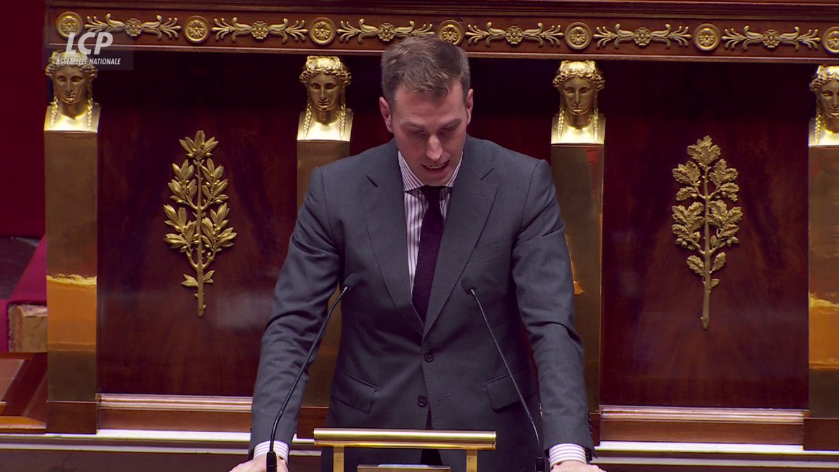 "Ceux qui veulent réduire la contribution française à l'UE [...] sont des frexiteurs cachés", cingle Charles Sitzenstuhl. "Les anti-européens jouent contre les intérêts de la France." #DirectAN #Budget2026