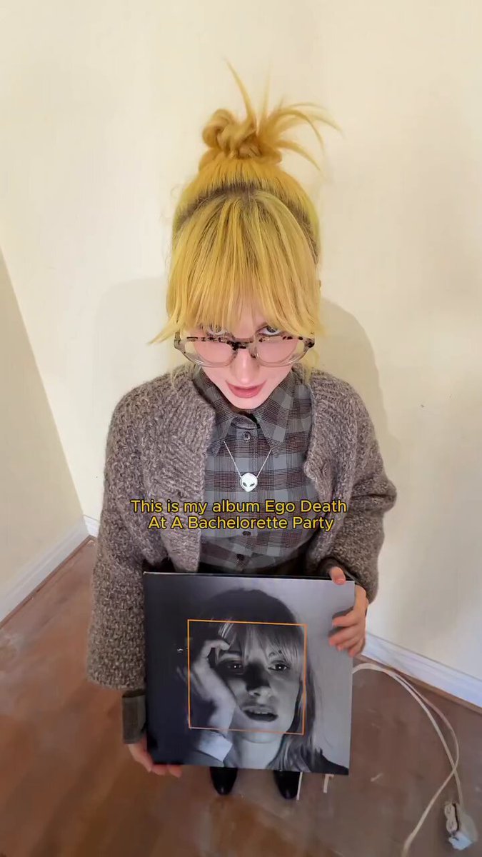 new video of hayley 💛
