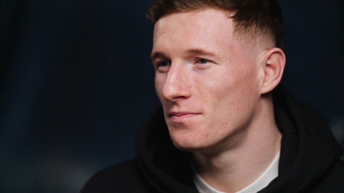 He might have only played four games for the Three Lions but Elliot Anderson looks right at home in an England shirt... 🏴 #ITVFootball | #ThreeLions | 🎙️ Gabriel Clarke