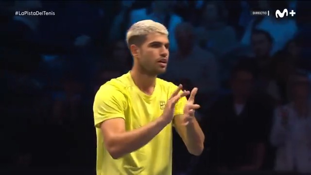 DECIDLE COSITAS AL NÚMERO 1. Carlos Alcaraz 🌟 #NittoATPFinals #LaPistaDelTenis