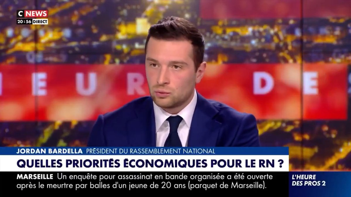 Il faut lutter contre la mauvaise dépense publique : dans notre contre-budget, nous proposons de réaliser 50 milliards d'euros d'économies dans la mauvaise dépense publique, qui permet de financer une baisse de la fiscalité pour les familles et pour les entreprises.