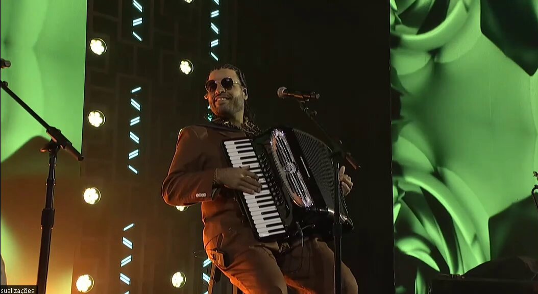 João Gomes, Mestrinho e Jota.Pê se apresentando no #LatinGRAMMY