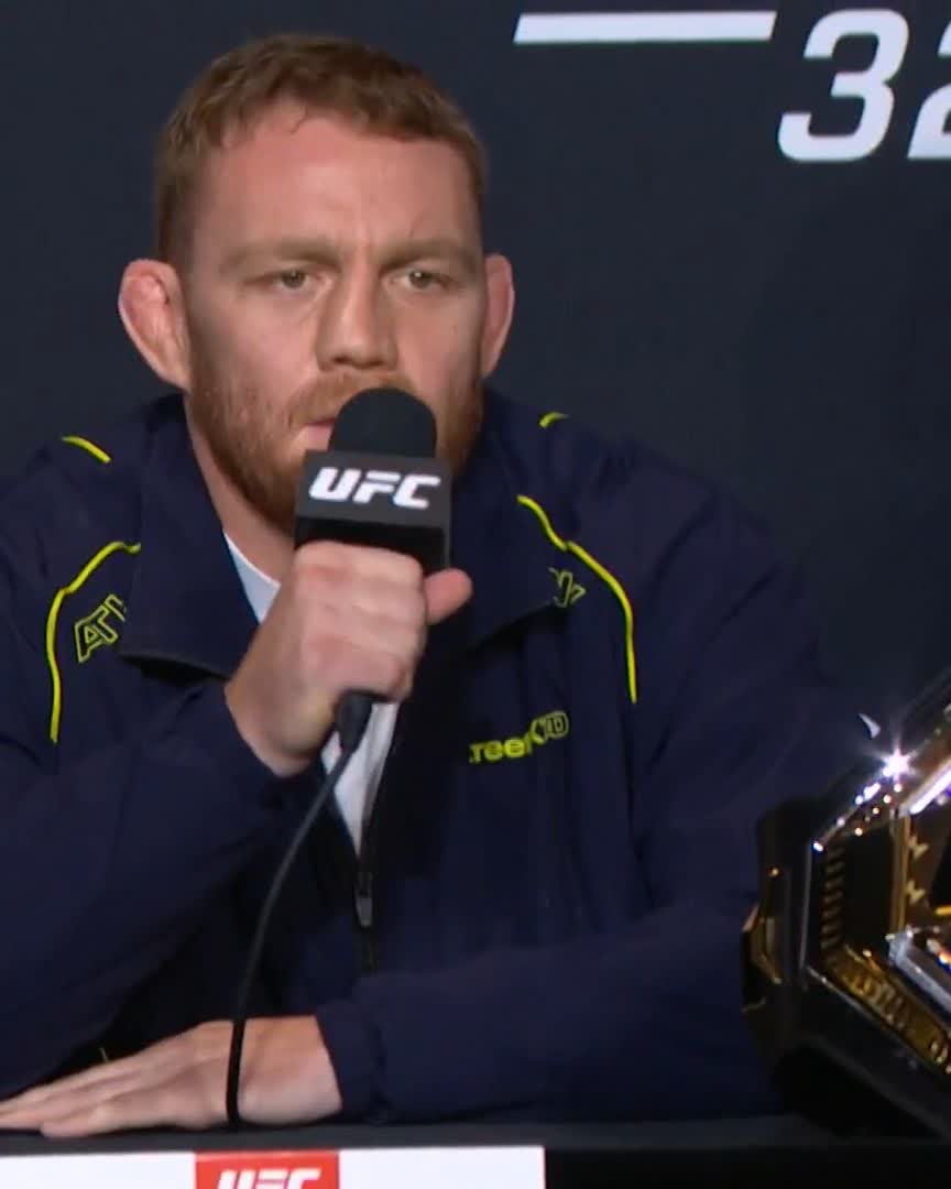 Bisping’in ‘En iyi boks, JDM’de’ sözlerine karşılık JDM: ‘’Bence de öyle.’’ İslam: ‘’Millet, siz ne düşünüyorsunuz? Bilmiyorum, her dövüşçünün strking’i iyi. Jack de en iyilerden biri. Ben de iyi bir striker’ım. Kim daha iyi görelim.’’
