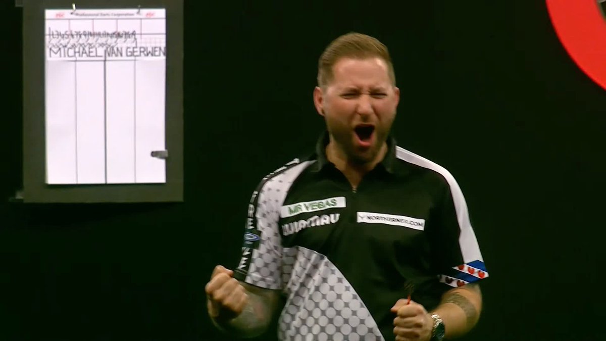 NOPPERT DOWNS VAN GERWEN! Danny Noppert takes out 53% of his doubles in defeating Michael van Gerwen 10-6! Noppert will face Lukas Wenig once again in the quarter-finals 📺 #GSOD | R2