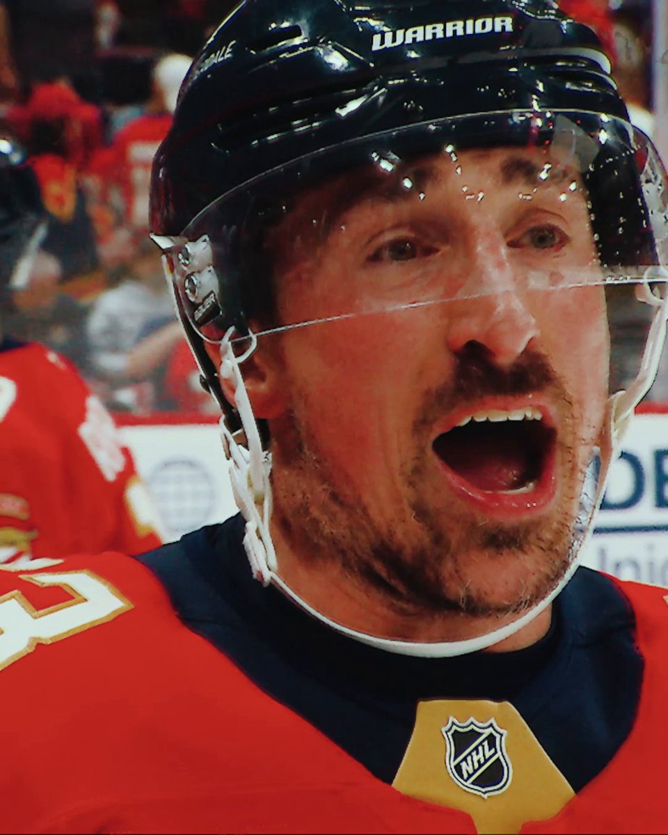 1,000 points in 1,116 games for Brad Marchand. 👏 What a player.