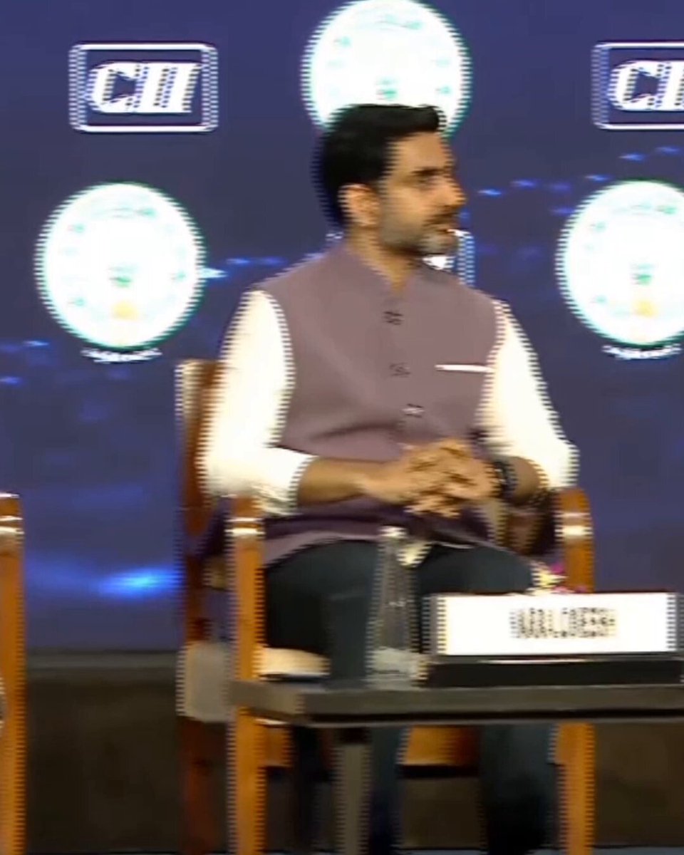 గత వైసీపీ ప్రభుత్వం, పారిశ్రామికవేత్తలని ఎలా వేధించిందో లులూ గ్రూప్ చైర్మెన్ యూసఫ్ అలీ మాటల్లో వినండి.. ప్రజలు చూపించిన విజ్ఞతతో, ప్రజా ప్రభుత్వం వచ్చింది. నాడు ఏపీ నుంచి తరిమేసిన కంపెనీ, నేడు చంద్రబాబు గారి మీ నమ్మకంతో, మాల్స్‌తో పాటు ఫుడ్ ప్రాసెసింగ్ యూనిట్లను ఏర్పాటుకి ముందుకు వచ్చింది. #ChooseSpeedChooseAP #CIIPartnershipSummit2025 #ChooseAP #InvestInAP #NaraLokesh #ChandrababuNaidu #AndhraPradesh