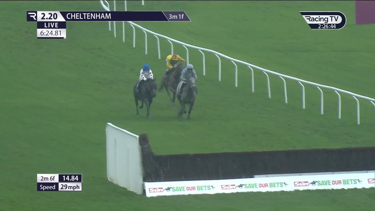 What a performance 💯 Wade Out digs deep and stays on to take the Sun’s “Save Our Bets” Novices’ Chase 🙌🏼 A brilliant ride from Sean Bowen 🔥