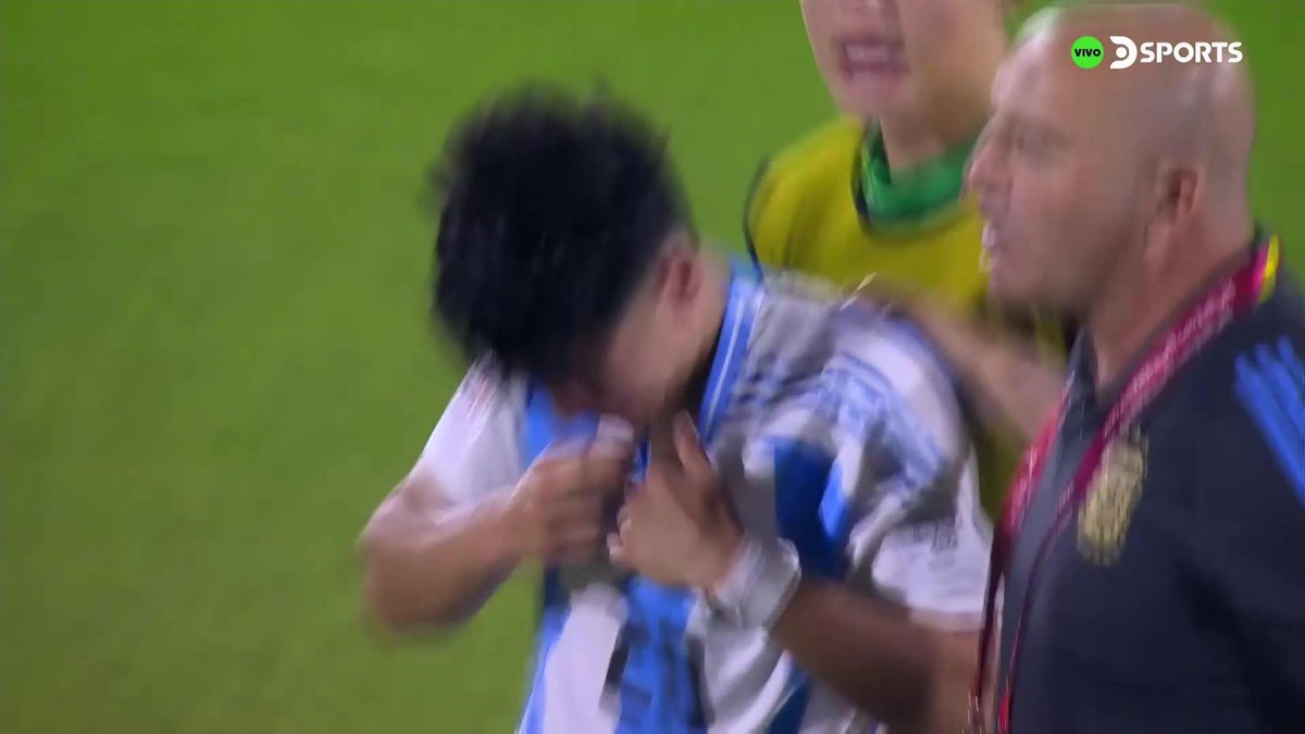 ⚠️🇲🇽 EL ARQUERO DE MÉXICO SE HIZO CARGO DEL ÚLTIMO PENAL PARA ELIMINAR A ARGENTINA.