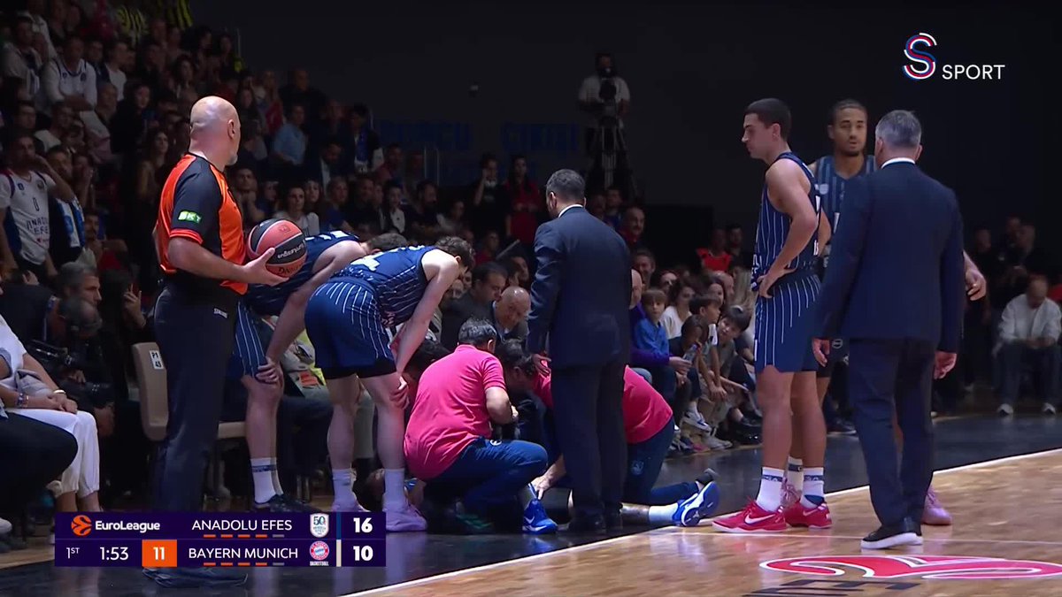 🚑Shane Larkin, sakatlanarak soyunma odasına gitti!