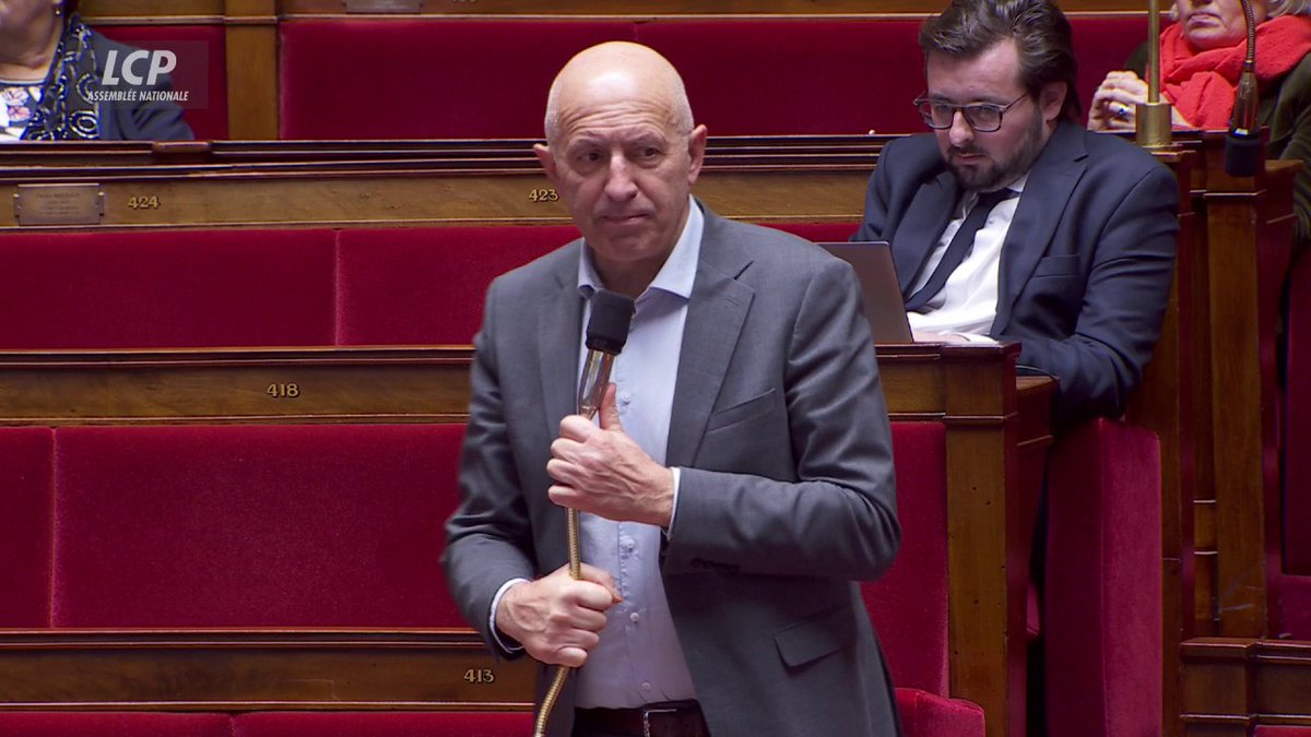 .Dominique Potier propose d'instaurer un "dividende social" contre un taux d'IS réduit pour les entreprises. "A chaque fois qu'un euro est versé aux actionnaires, un euro sera versé aux salariés à travers le mécanisme de participation". L'amendement est adopté. #DirectAN
