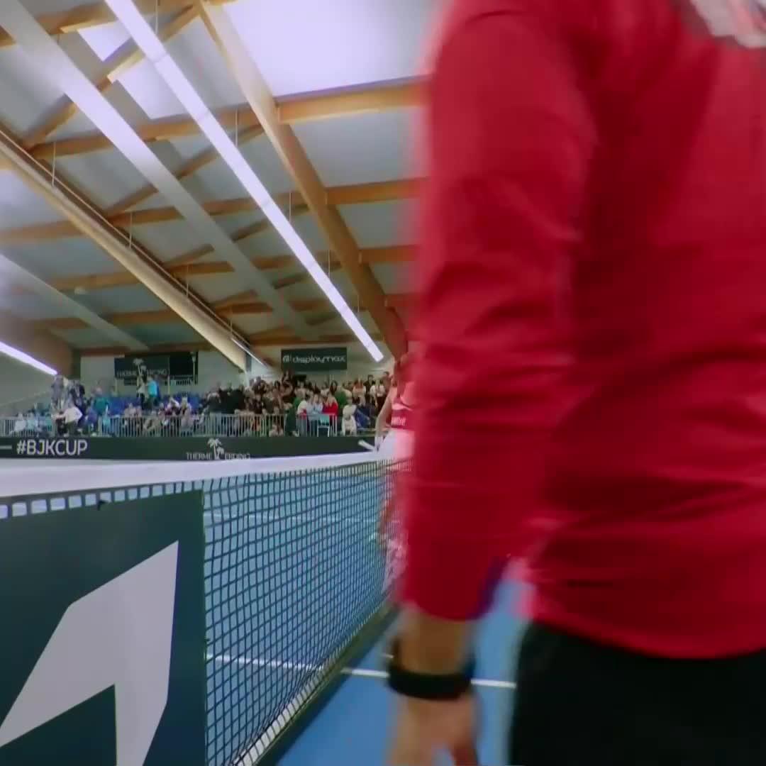 🇹🇷 A Milli Kadın Tenis Takımı, tarihinde ilk kez katıldığı Billie Jean King Kupası Dünya Grubu play-off turunda Almanya’yı 2-1’lik skorla geçmeyi başardı. 🫂 Zeynep Sönmez-Ayla Aksu ikilisi Anna Lena Friedsam-Jule Niemeier çiftini böyle mağlup etti👇