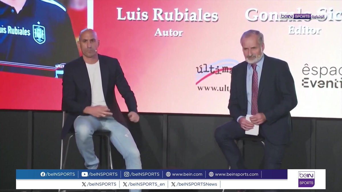 🔔🎥#لقطة_اليوم | تعرض لويس روبياليس الرئيس السابق للاتحاد الإسباني لكرة القدم لرشق بالبيض خلال حفل إطلاق كتابه في مدريد وهو هجوم قال إنه من تنفيذ عمه الذي لطالما كان مثيراً للمشكلات