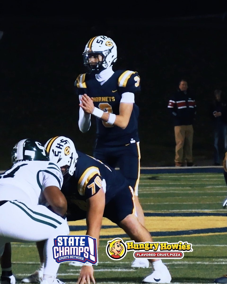 CJ SADLER FOR THE THIRD TIME! This time itโs a pick-six off Tommy Carr as the Cass Tech senior stays red hot. Technicians take a 21-14 lead over Saline in the 2nd quarter of the Division 1 Regional Final. Delivered by Hungry Howie's ๐