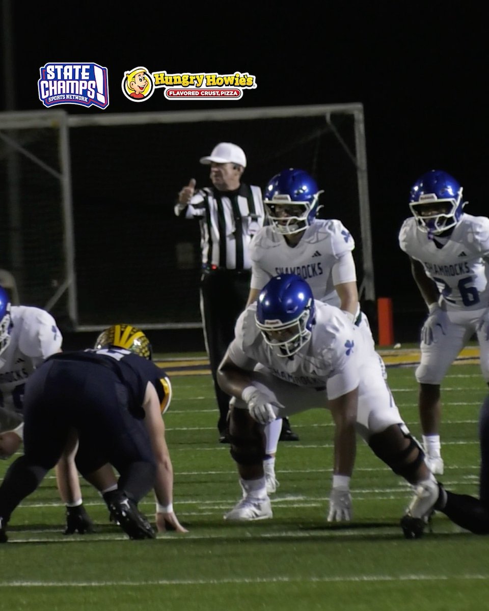 CATHOLIC CENTRAL TOUCHDOWN!🏈☘️ Samson Gash burns past all the Wolves for a LONGGG score Delivered by Hungry Howie's 🍕