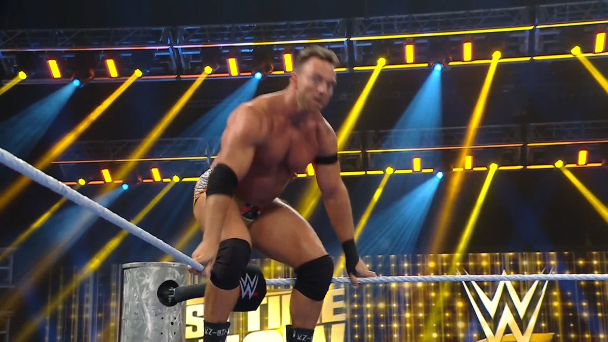 This match is high stakes! Zack Ryder and LA Knight are doing WHATEVER it takes 💪