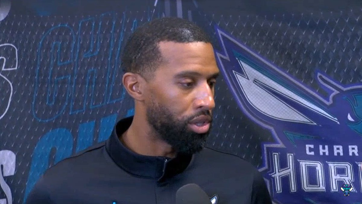 🎙️ Charles Lee on not playing LaMelo Ball in OT: "Just trying to be mindful of where his minutes are going forward. The plan they put in place—let's make sure we keep him in a spot that'll maximize how many games he can be available for. We had a little bit of a minutes restriction tonight, and we'll see how we keep building on that as the season goes on."