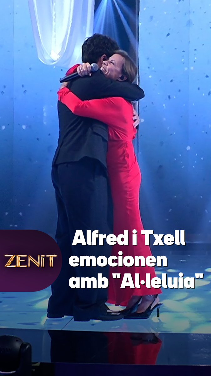 Una de les cançons més maques de la història, que l’Alfred García i la Txell Sust van convertir en un moment immens a #Zenit3Cat ✨ Quina química tenen els líders de la Generació X i Z, un duet que ens va fer tocar el cel… què més es pot demanar?