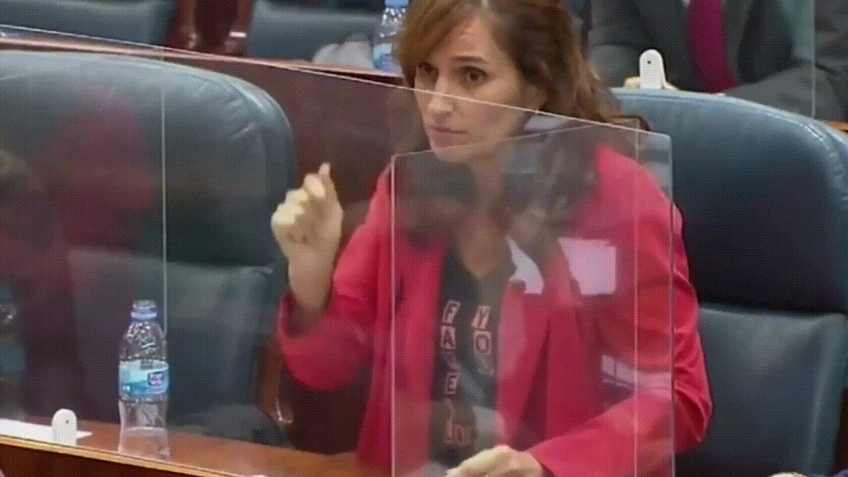Con los médicos en pie de guerra, manifestándose en contra de su gestión y del Estatuto Marco que quiere imponerles, Mónica García, la médico madre, ha decidido que hay que celebrar sus dos años al frente del ministerio con un acto de autoensalzamiento, al más puro estilo chavista. La realidad es que, como dirían ellos, no hay nada que celebrar. Con Europa en contra de sus medidas, que atacan al mercado único —como la prohibición de facto de las bolsas de nicotina—, o con los menosprecios e imposiciones a expertos y al sector médico, la pistolera del Retiro, solo hay algo en lo que coincide todo el sector: su gestión ha sido nefasta.
