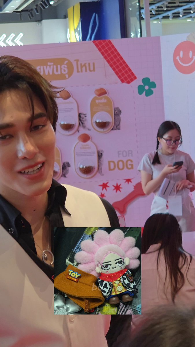 👤 : นานิชุดเหมือนกันเลย 🐈‍⬛ : เห้ย ทำได้ไงง่ะ 👤 : นายอำเภอ 🐈‍⬛ : เท่อะ อยากให้นีออนน่าใส่ #RoyalCaninTHxSkyNani #hirunkit_ Hirunkit Nani