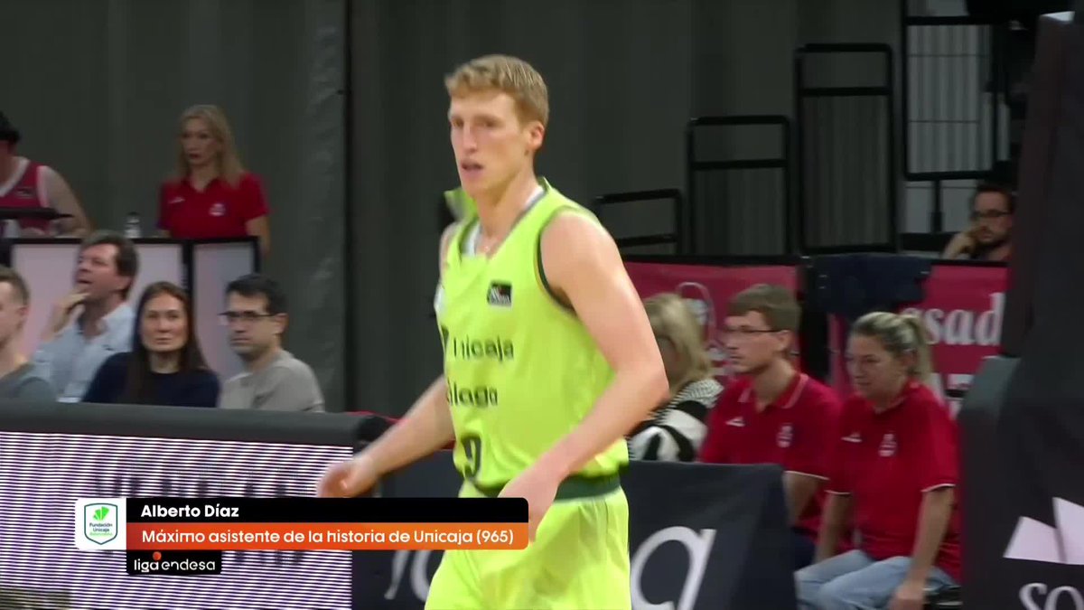 ✨ 𝐇𝐈𝐒𝐓𝐎𝐑𝐈𝐀 Con esta asistencia, ALBERTO DÍAZ suma 9⃣6⃣5⃣ asistencias con UnicajaCB y se convierte en el MÁXIMO ASISTENTE HISTÓRICO del club malagueño 🔝 📺 DAZN España | #LigaEndesa
