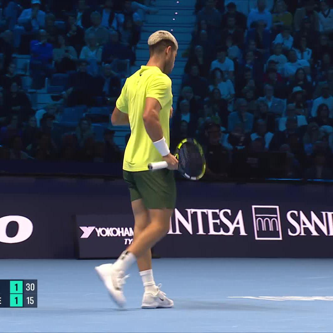 Forehand CRUNCHED 🚀 Alcaraz fires a 169 km/h (105 mph) rocket winner! Carlos Alcaraz #NittoATPFinals