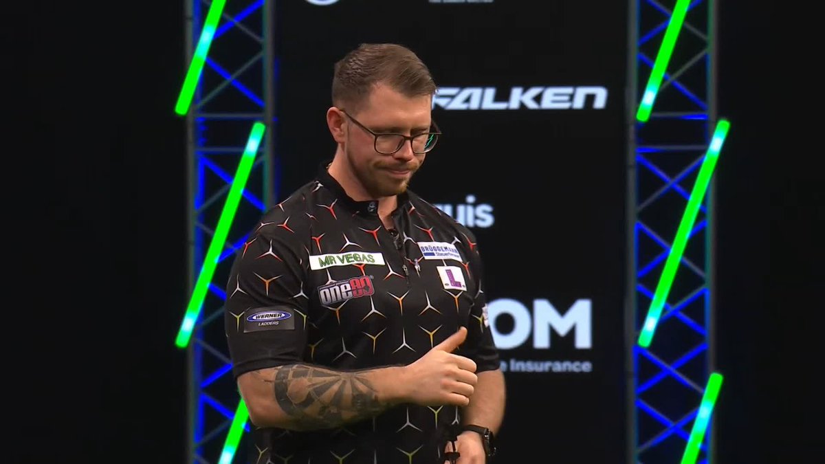 WENIG REELS IN THE BIG FISH! 🎣 Where did that come from? 🤯 Lukas Wenig halts Danny Noppert's charge with a majestic 170 checkout to raise the roof in Wolverhampton! 📺 #GSOD | QF