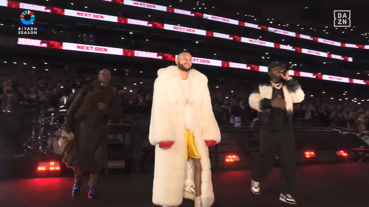 This is one of the greatest ring walks in boxing history #EubankBenn2
