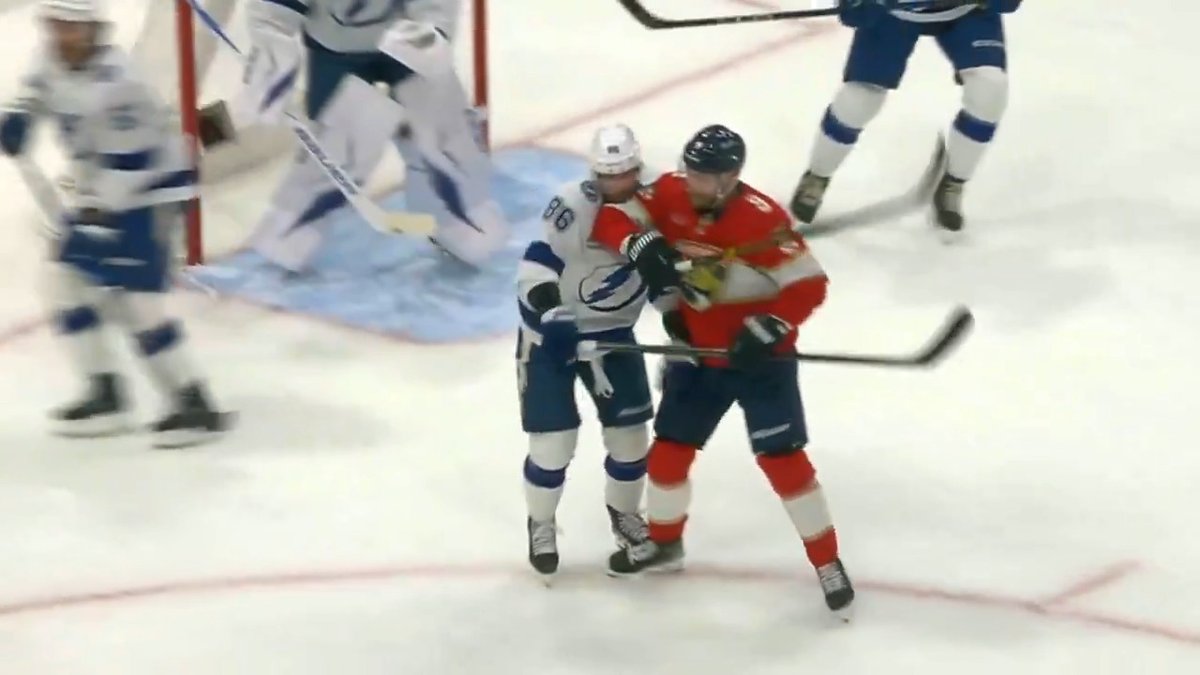 "He got a lot of chest with that elbow" The Florida broadcast was NOT buying this elbowing call on Sam Bennett against Kucherov 😭🫣