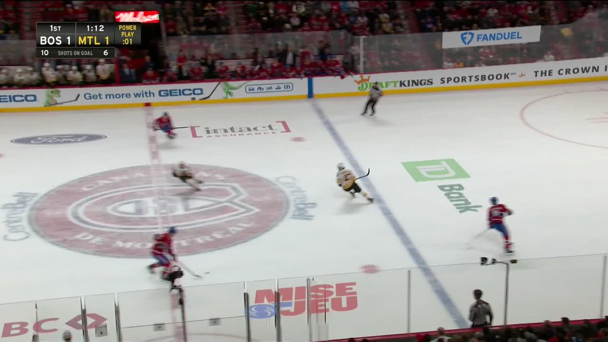 BIG hit here by Charlie McAvoy ๐ WOW. ๐บ: Sportsnet & TVA Sports โก๏ธ