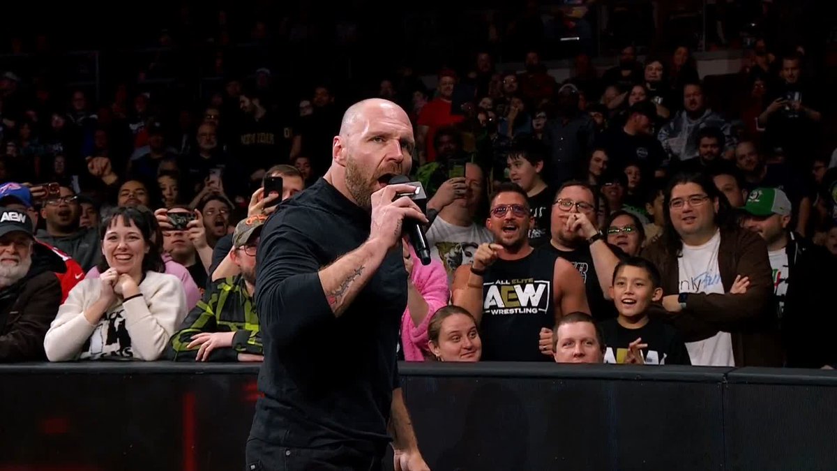 After Kyle O'Reilly’s video package... crowd in Pennsylvania started to chant YOU TAPPED OUT to Jon Moxley. 😂 MOX LOST HIS MIND &amp; THEN IMMEDIATELY CHALLENGED KOR TO ANOTHER SINGLES MATCH.