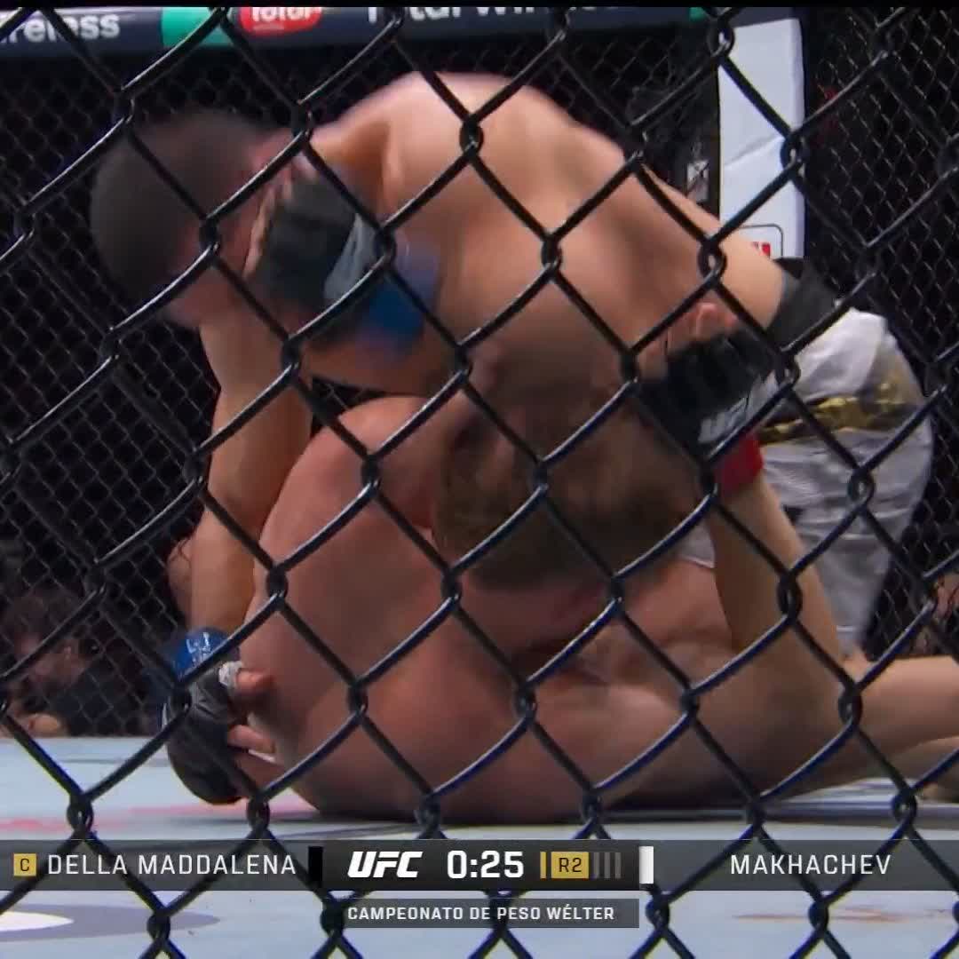 Control total sobre la lona 🥵 #VeChain #UFC322