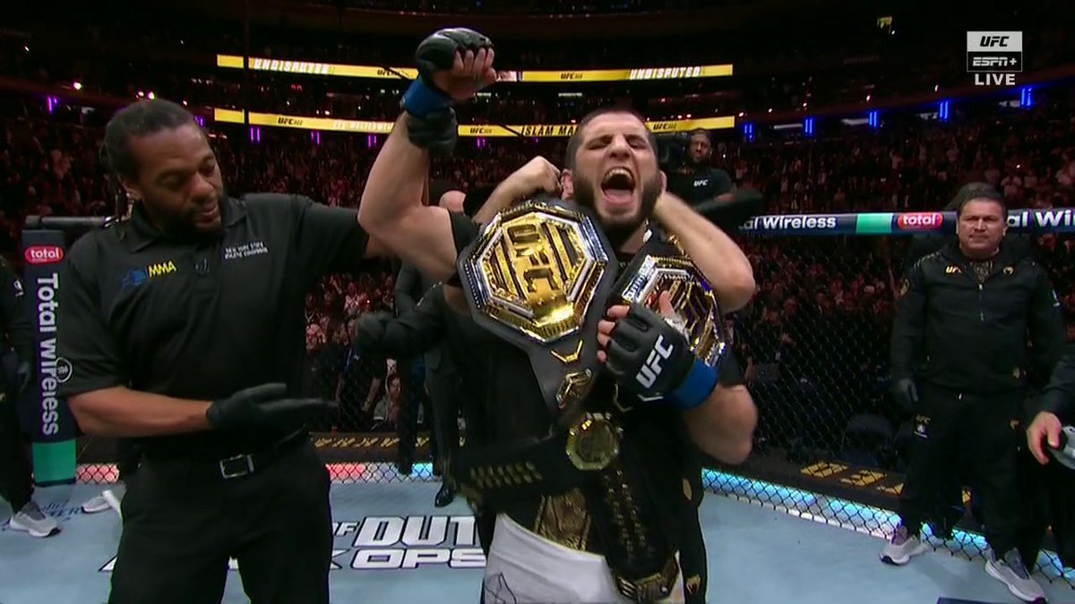 ISLAM MAKHACHEV HAS DONE IT ๐ฑ ๐ AN OUTSTANDING PERFORMANCE FROM MAKHACHEV TO BECOME THE NEW UFC WELTERWEIGHT CHAMPION ๐ #UFC322