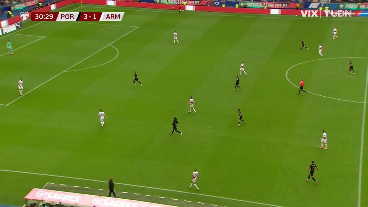 This team move by Portugal 🤤 (via TUDN USA)