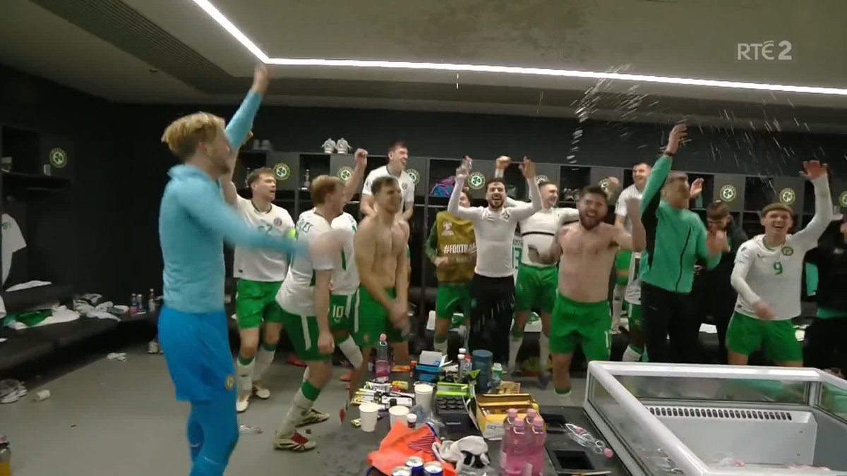How it feels to secure a World Cup play-off place 🥳 FT: 🇭🇺 2-3 🇮🇪 📺 @rte2 @rteplayer 📻 @rteradio1 📱Updates: #COYBIG #rtesport