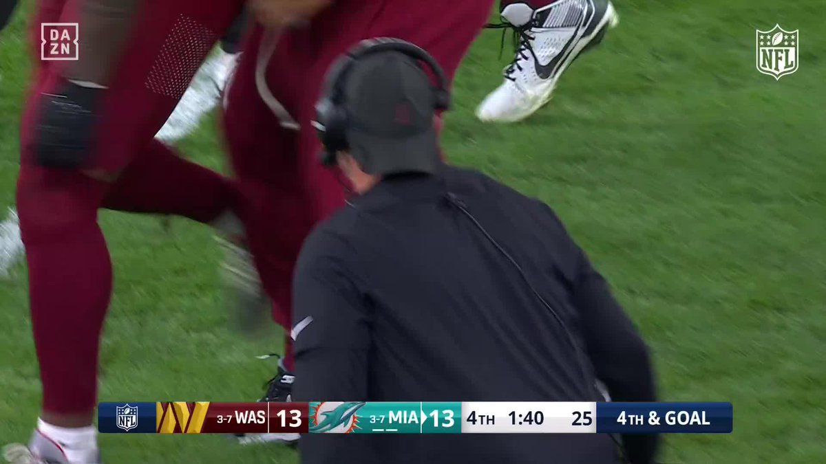 NOOOOO 😱 VAYA LIADA DE LOS DOLPHINS Una jugada que puede dar el partido a los Commanders 💥 #NFLenDAZN 🏈