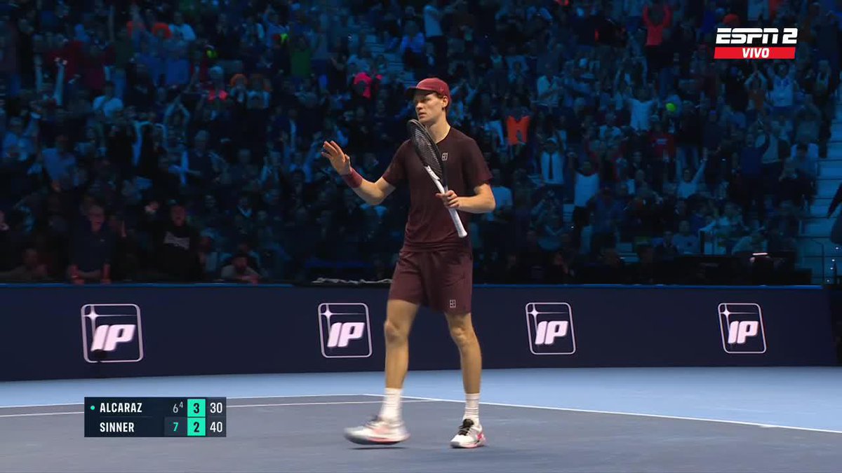¡SIN PALABRAS! LA DEVOLUCIÓN DE SINNER QUE ENTRÓ. 🤯😱 📺 Mirá las #ATPFinals en el Plan Premium de #DisneyPlus.